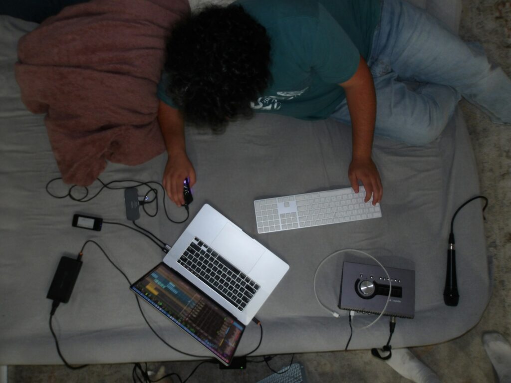Kodak PIXPRO WPZ2 sample photo of an indoor home recording setup