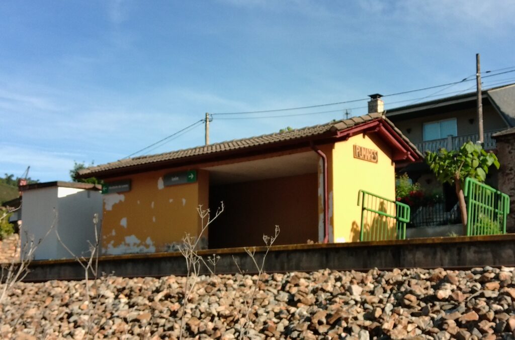 Kodak PIXPRO C1 sample photo of a railway station using digital zoom