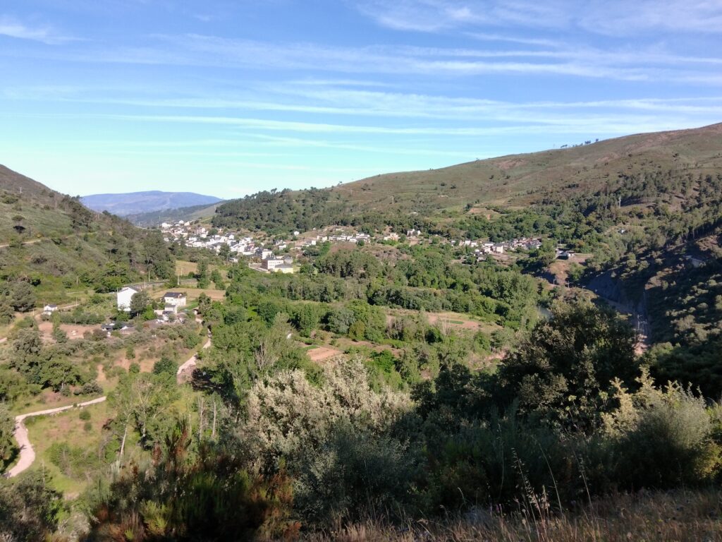 Kodak PIXPRO C1 sample photo of a green valley in bright daylight