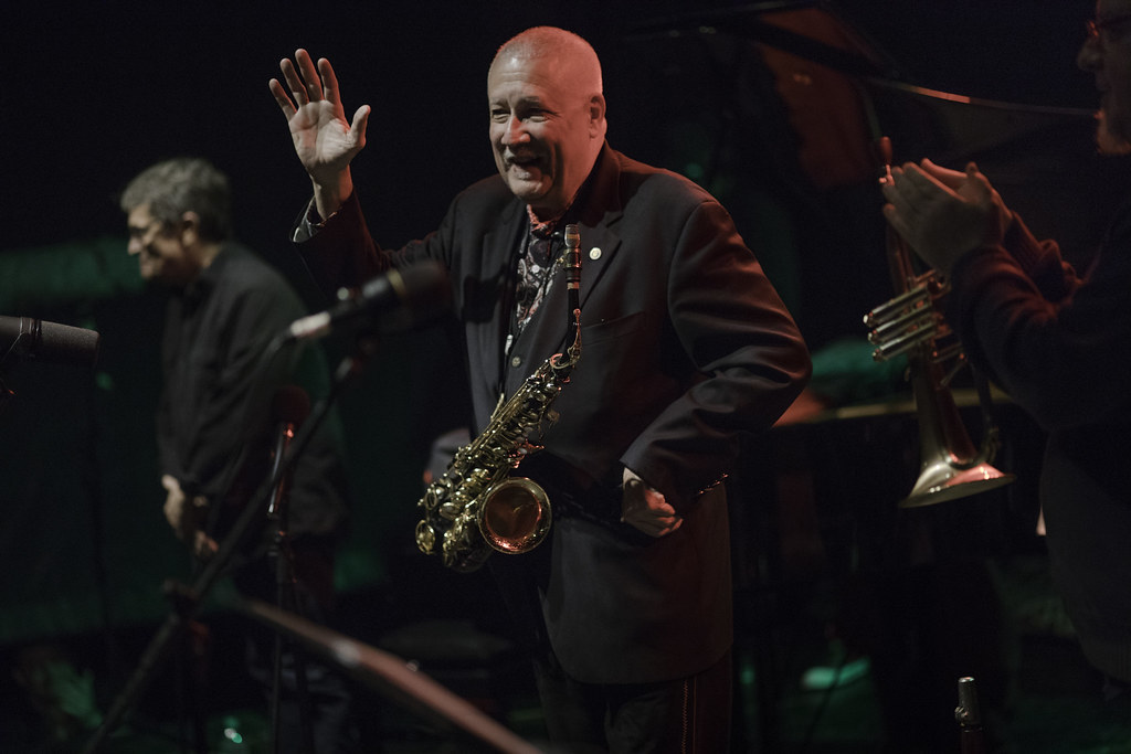 Canon 5D Mark IV ISO 3200 sample photo of a jazz musician on stage