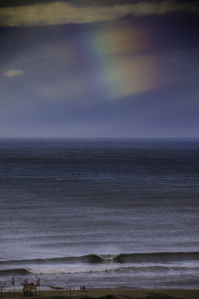 Canon 5D Mark IV sample photo of a rainbow over the sea